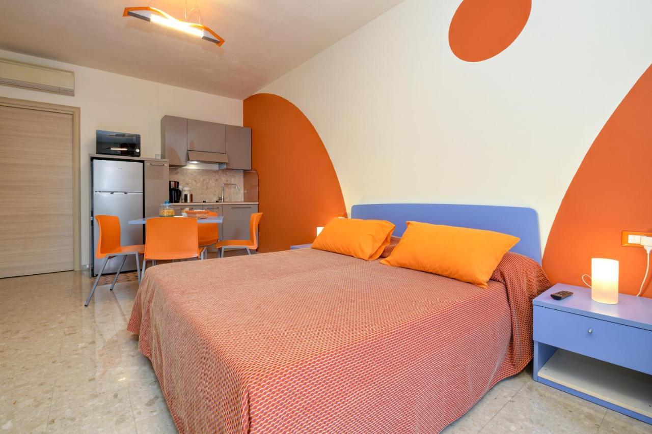 La Forgia Apartments 佩斯基耶拉德加达 外观 照片