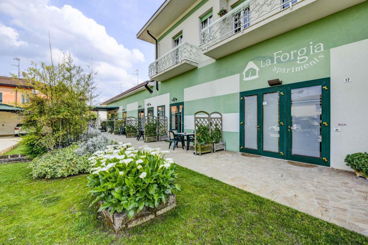 La Forgia Apartments 佩斯基耶拉德加达 外观 照片