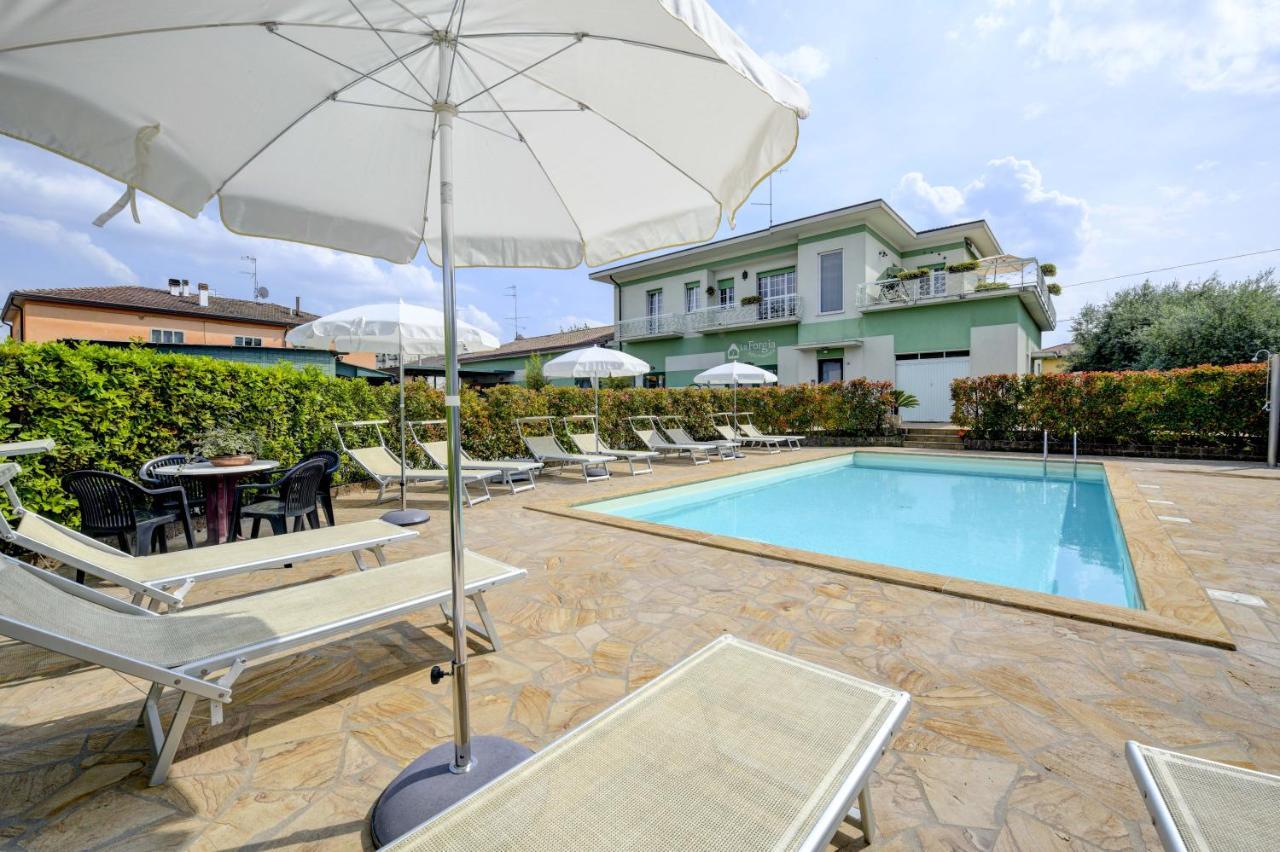 La Forgia Apartments 佩斯基耶拉德加达 外观 照片