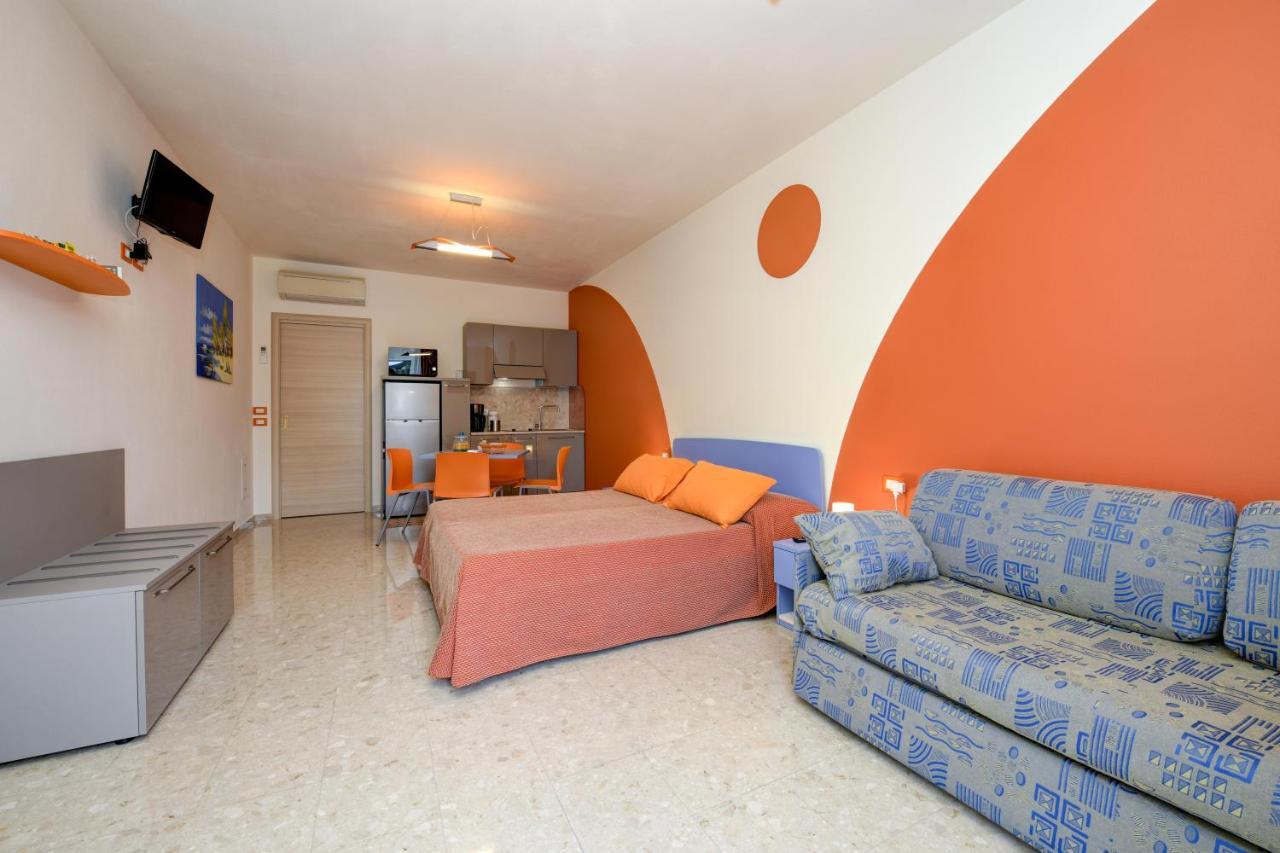 La Forgia Apartments 佩斯基耶拉德加达 外观 照片