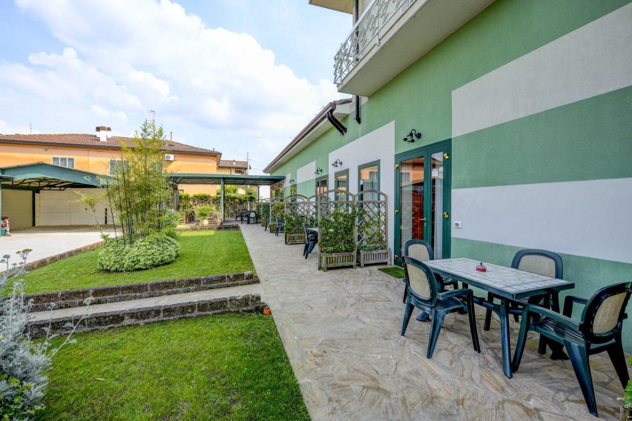 La Forgia Apartments 佩斯基耶拉德加达 外观 照片